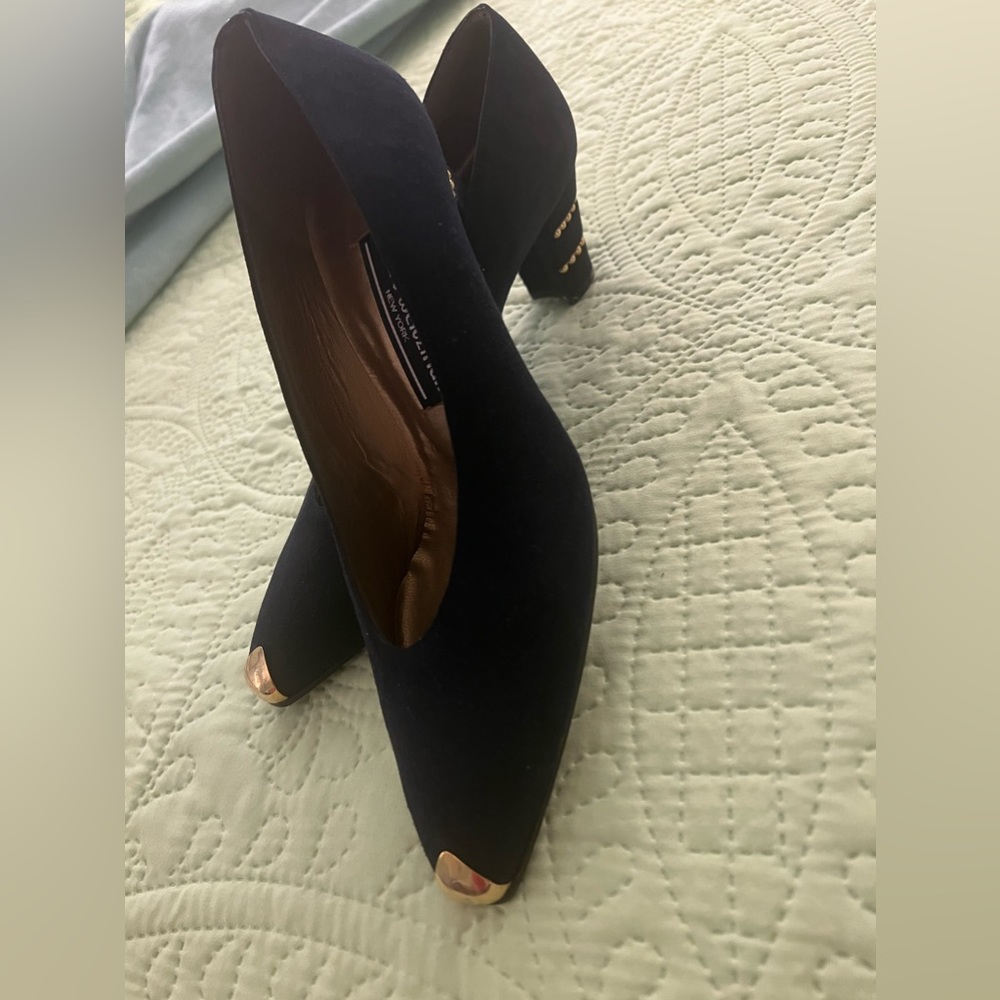 Like New Stuart Weitzman‎ black suede gold studded heels sz 7